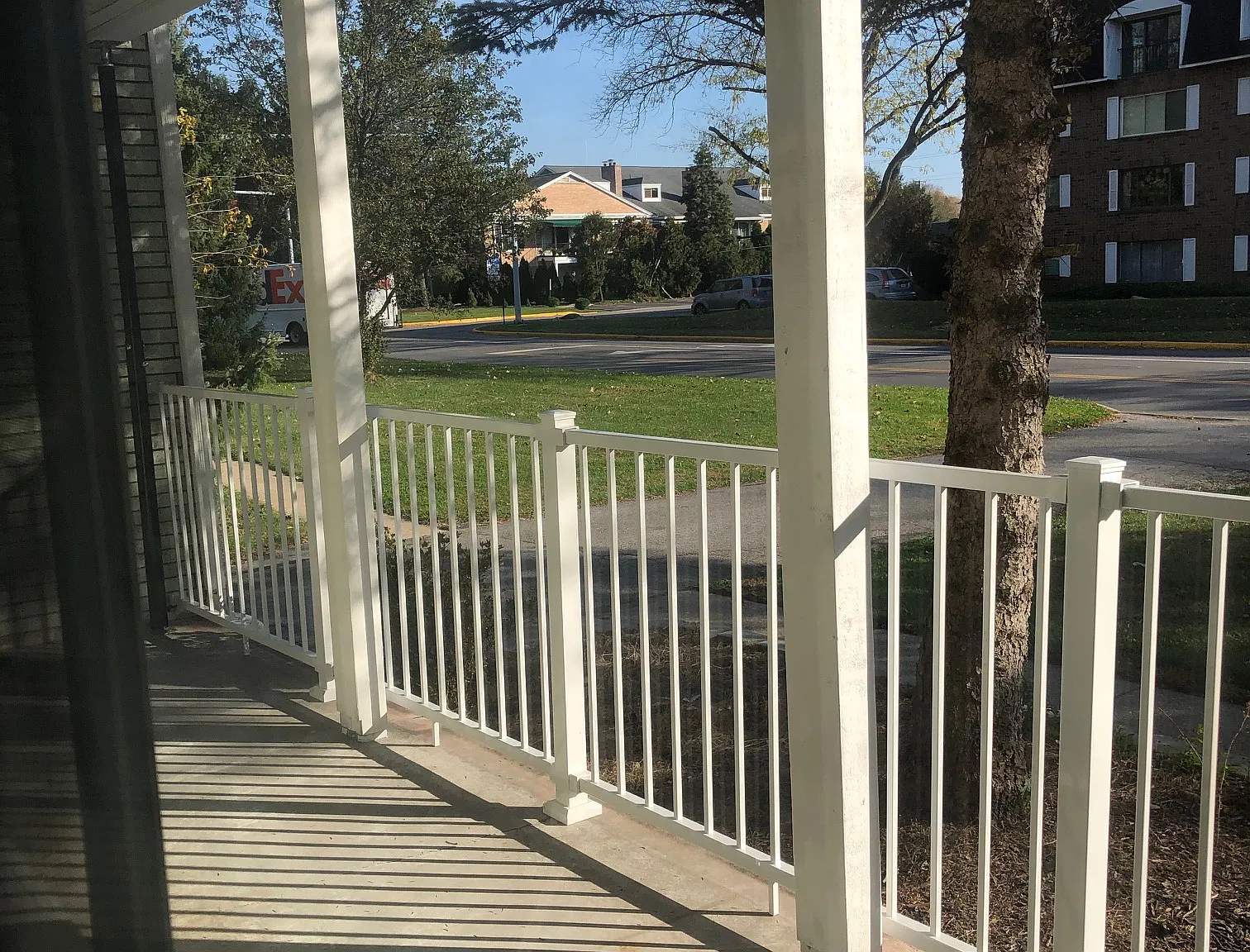 2 bed, 1.5 bath, 1036 sqft, $1,000 — Photo 2