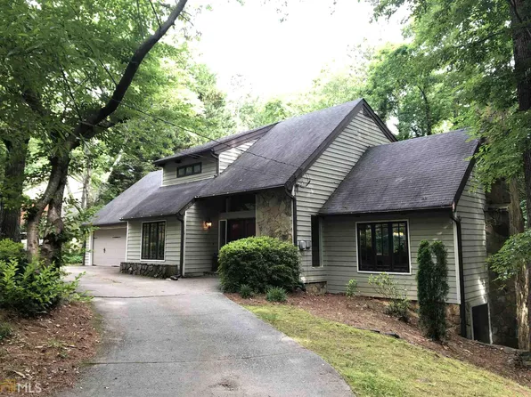 6100 Blackwater Trl NW, Sandy Springs, GA 30328
