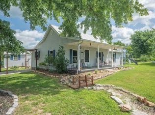17599 Fair Oaks Ln, Neosho, MO 64850
