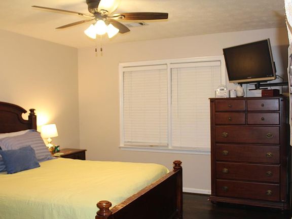 4th image of 191 Lee Road 959