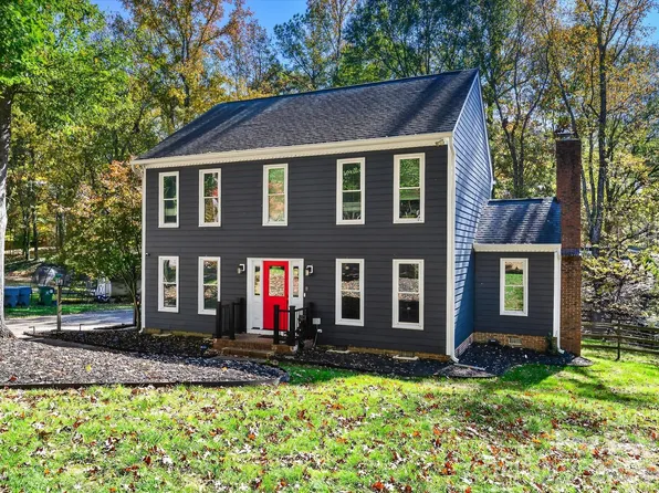 7410 Willow Creek Dr, Charlotte, NC 28270