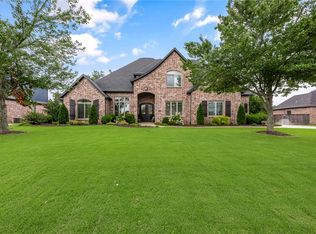 3151 Oak Tree Dr, Centerton, AR 72719