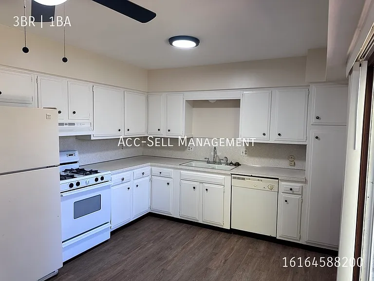 5798 Christie Ave SE — Photo 10