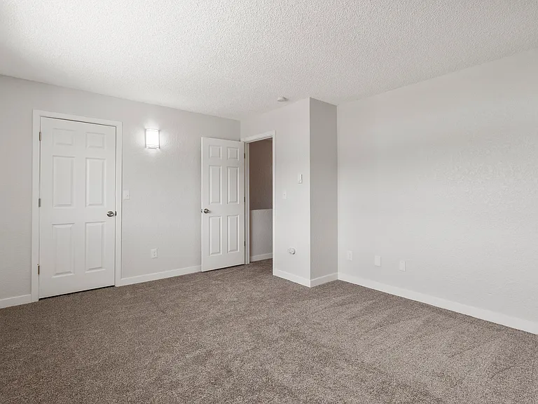 Columbia Crest Townhomes — Photo 22