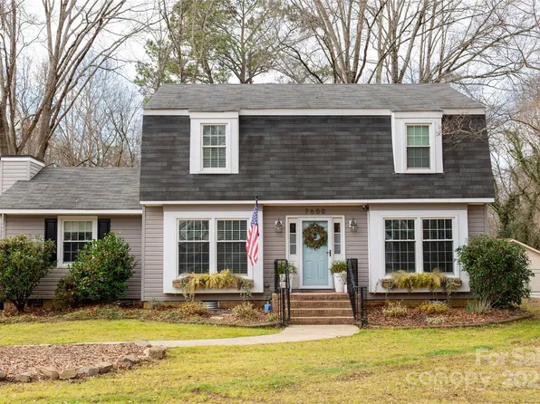 7600 Cornwallis Ln, Charlotte, NC 28270