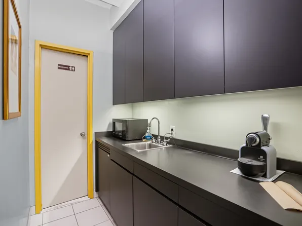 1010 5th Avenue image 11 of 23