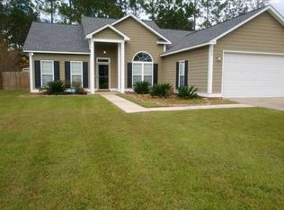 209 Hedgerow Dr, Leesburg, GA 31763