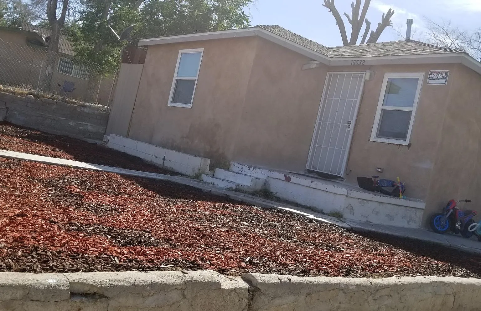 3 bed, 850 sqft, $1,650 — Photo 1