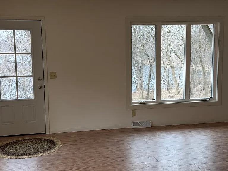 4870 Grenwich Trl N — Photo 17