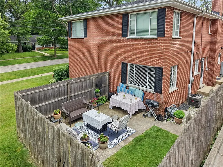 40 S Maywood Rd #40 — Photo 17