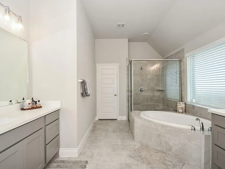 10131 Napier Dr — Photo 17