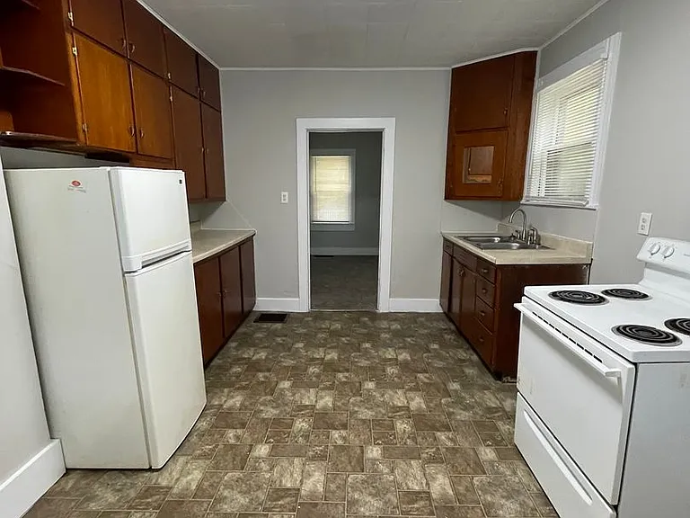 1428 Grove St--WD — Photo 2