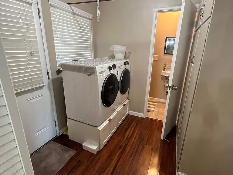 1406 W Howard Ave — Photo 6
