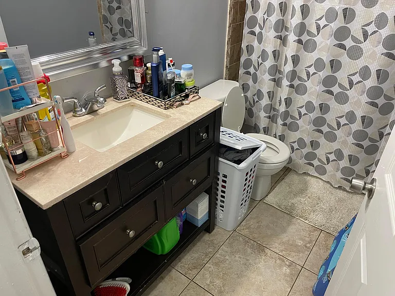 Modern FULL BATH - 2nd floor (b)