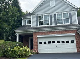 1320 Maplewood Cir, Washington, PA 15301