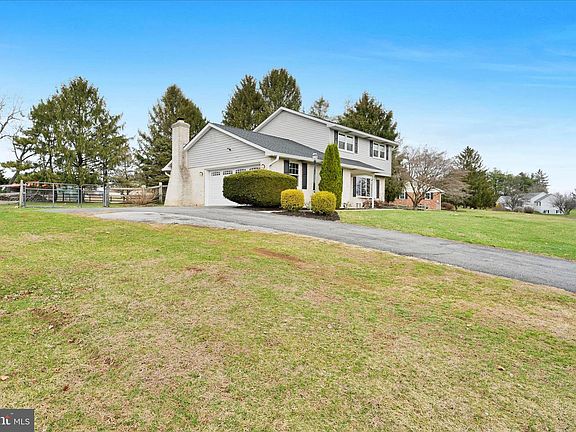 5th image of 608 Walnut Dr