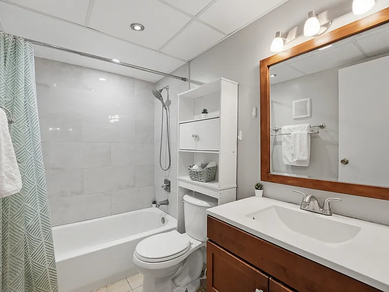 5513 Chateau Dr #4 — Photo 12