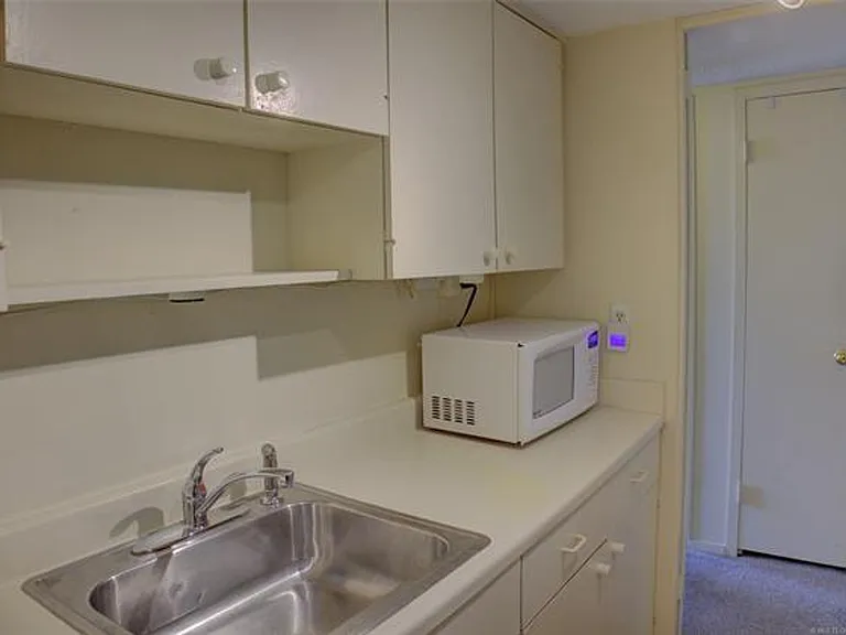 Adorable 2 bed 2 bath in historic Liberty Tower — Photo 19