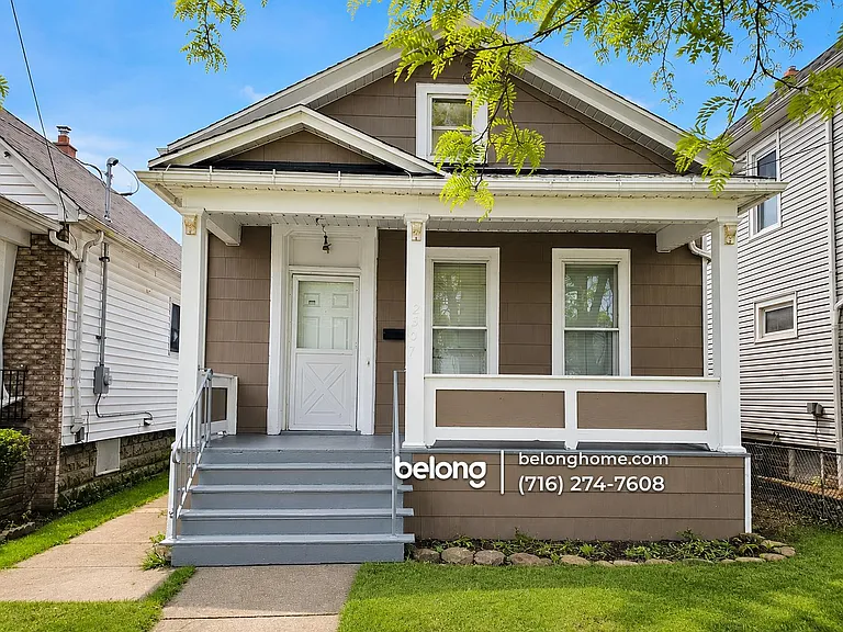 2207 Linwood Ave — Photo 1