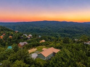 1981 Fox View Rd, Sevierville, TN 37876