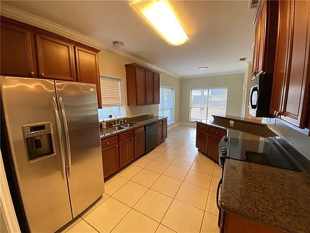 35 New Canaan Hills Ct — Photo 8
