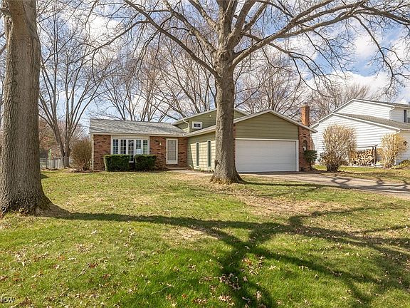 2nd image of 8416 Lorraine Dr