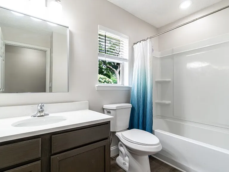 557 Grand Parke Dr — Photo 26