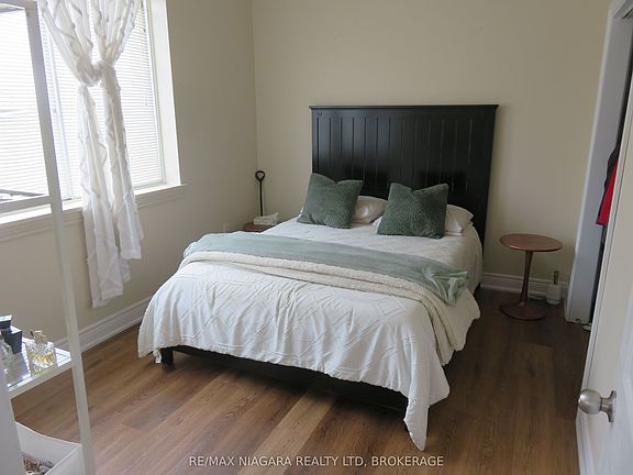 4th image of 58 Jarvis St #204