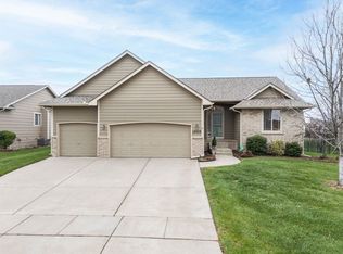 10929 W Waterside Ct, Maize, KS 67101