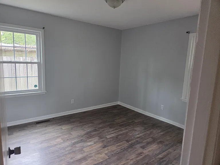 906 Orchard Dr — Photo 14