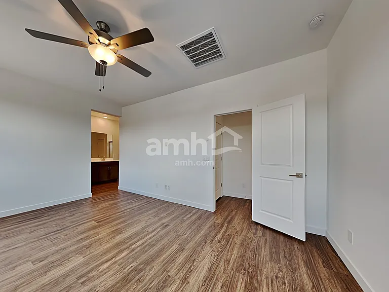 4214 S 105th Dr — Photo 12