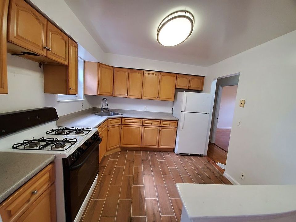 1st image of 32-11 41st St #3F