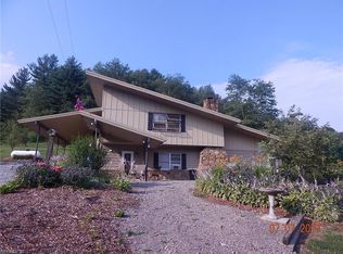 61583 Patton Hollow Rd, Cambridge, OH 43725