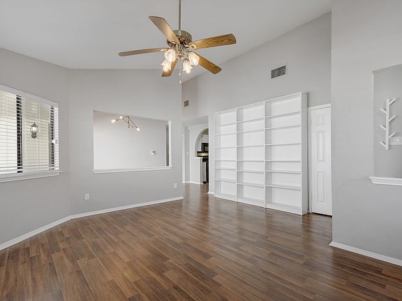 5th image of 11617 Pearwood Pl