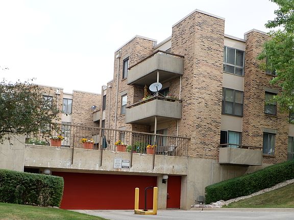 3rd image of 1926 Prairie Sq APT 120B