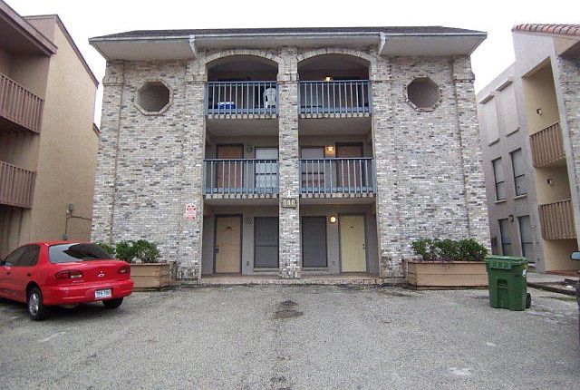 1st image of 111 Gardenia St #101