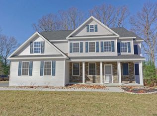 19 Heritage Pointe Dr, Clifton Park, NY 12065