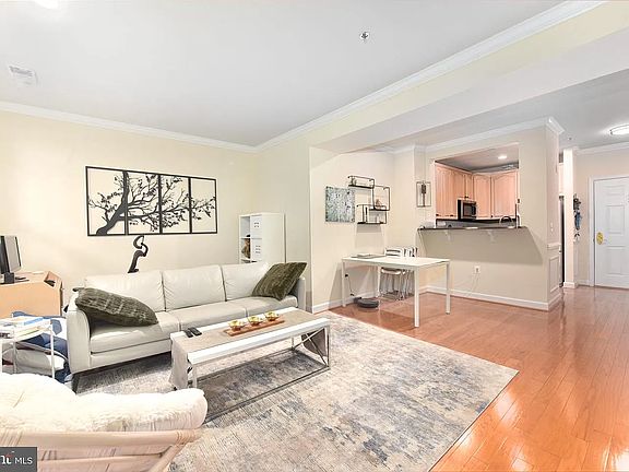 5th image of 2330 14th St N APT 305