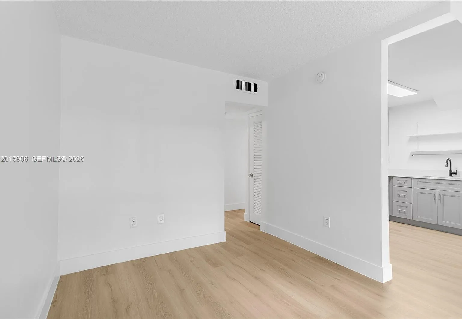 2 bed, 1.0 bath, $2,099 — Photo 2