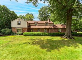 654 Tanglewood Rd, Hermitage, PA 16148