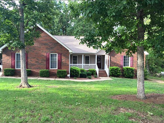 2nd image of 219 Ashland Oaks Dr