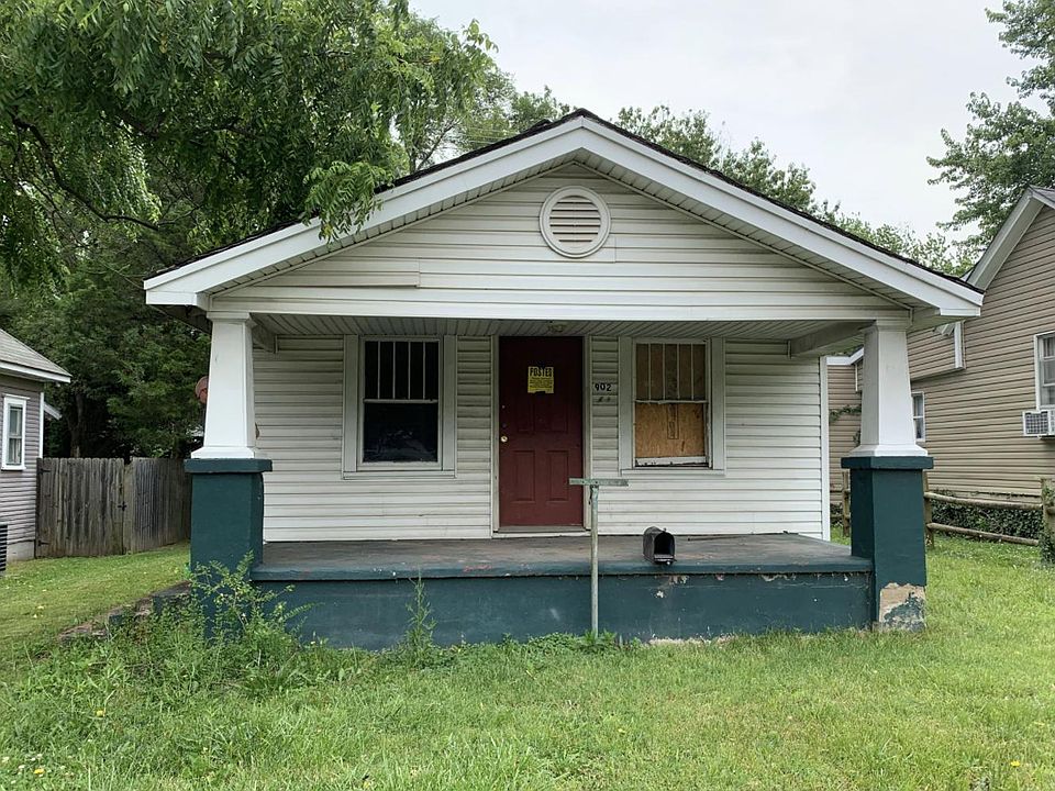 2nd image of 902 N Kansas Expy