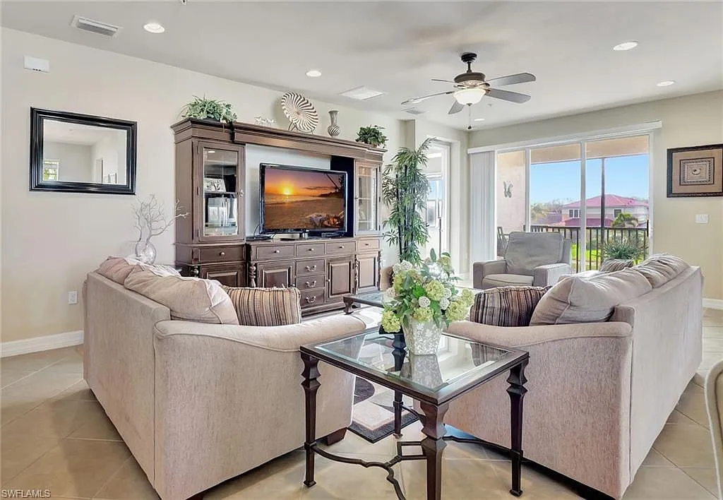 3 bed, 2.5 bath, 2288 sqft, $6,000 — Photo 4