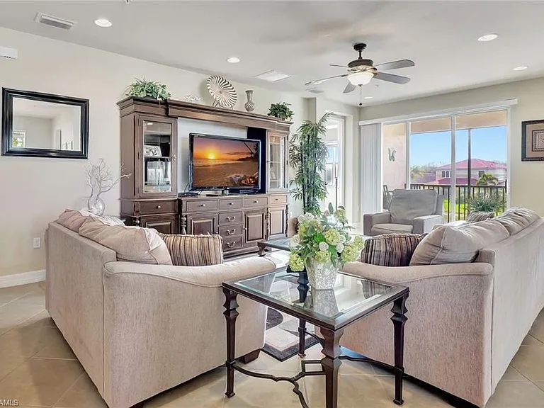 6548 Monterey Point #204 — Photo 4