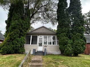 1014 W Groveland Ave, Peoria, IL 61604