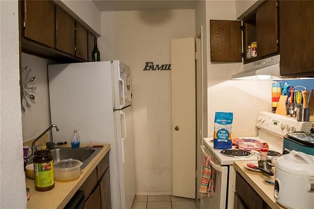 2nd image of 8110 Skillman St APT 3046