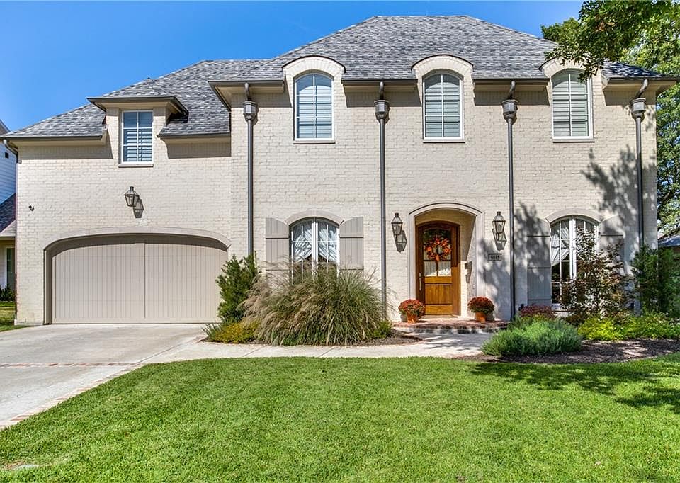 1st image of 6815 Woodland Dr