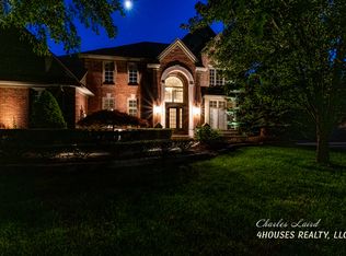 2085 Mapleridge Rd, Rochester Hills, MI 48309