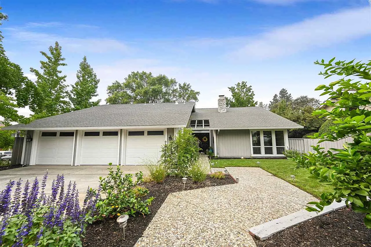 1244 Robyn Dr photo 1