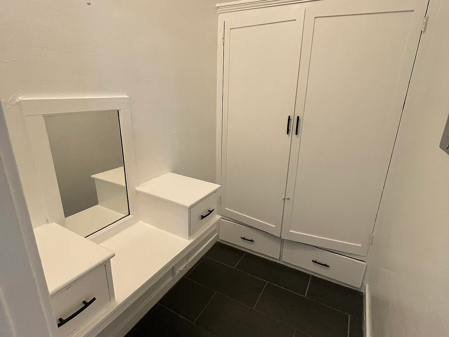 Studio, 550 sqft, $1,595 — Photo 3